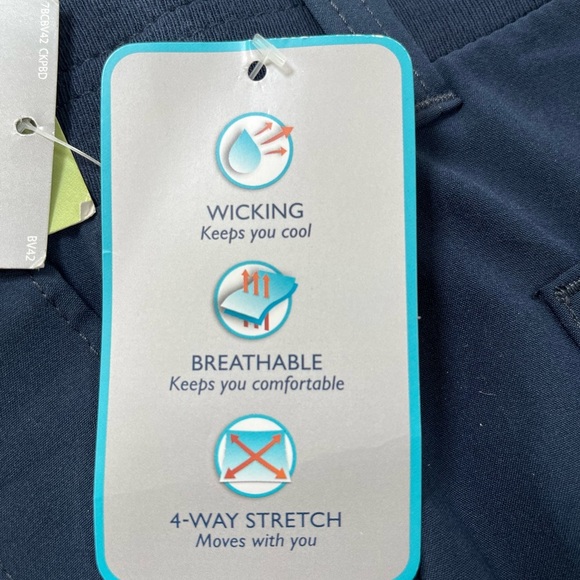 Riders by Lee Women's Dark Blue Cargo Shorts - Picture 8 of 14